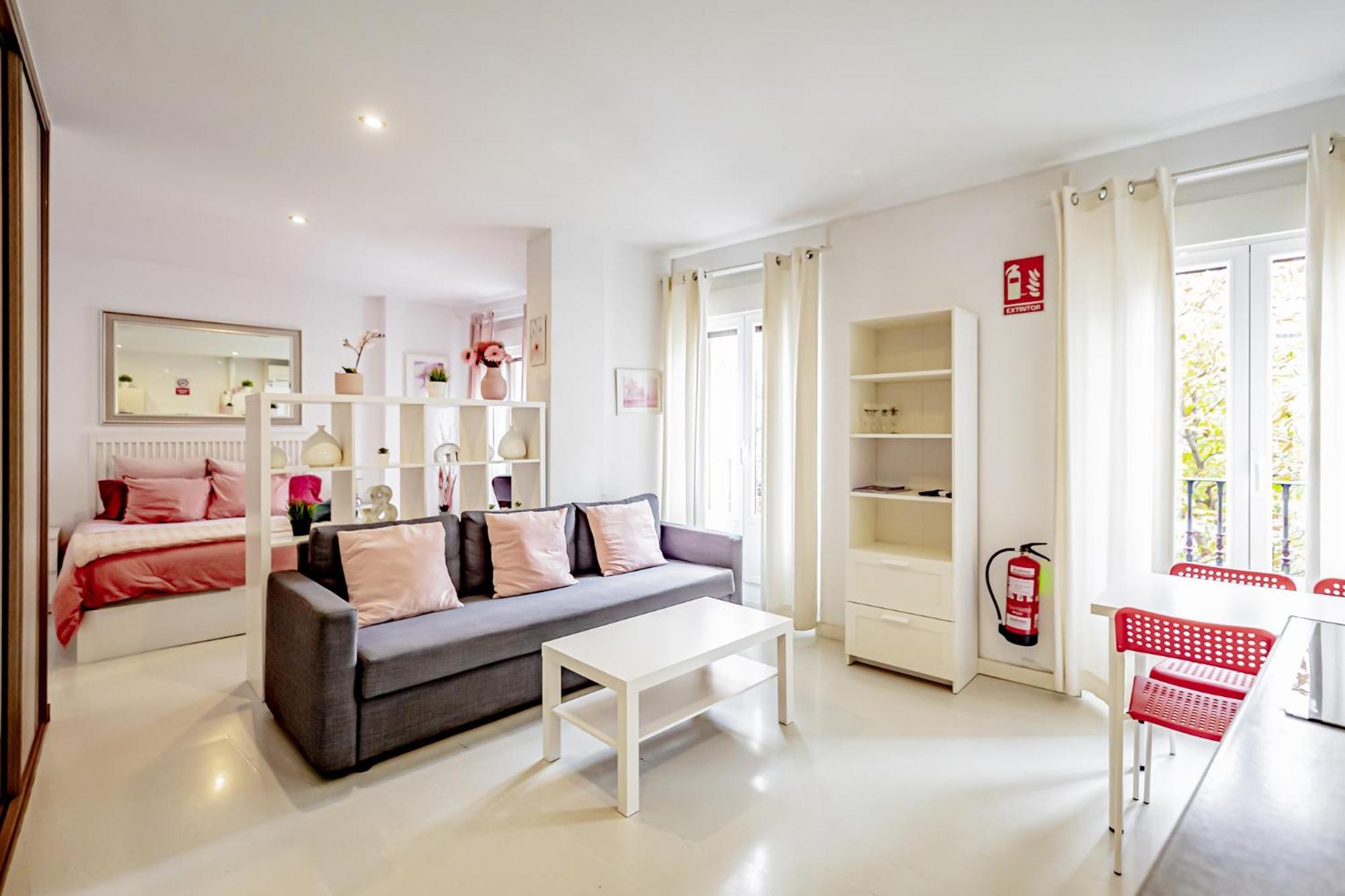 Atocha Arrendamiento De Temporada Apartment Мадрид Екстериор снимка